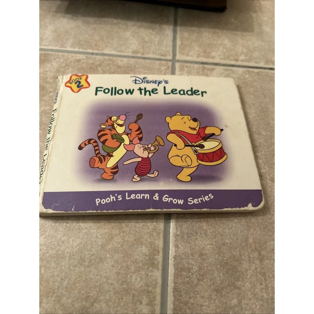 Lot Of 8 Children's Reader Vintage Books 2000's Blues Clues Pooh Thomas The Trai
